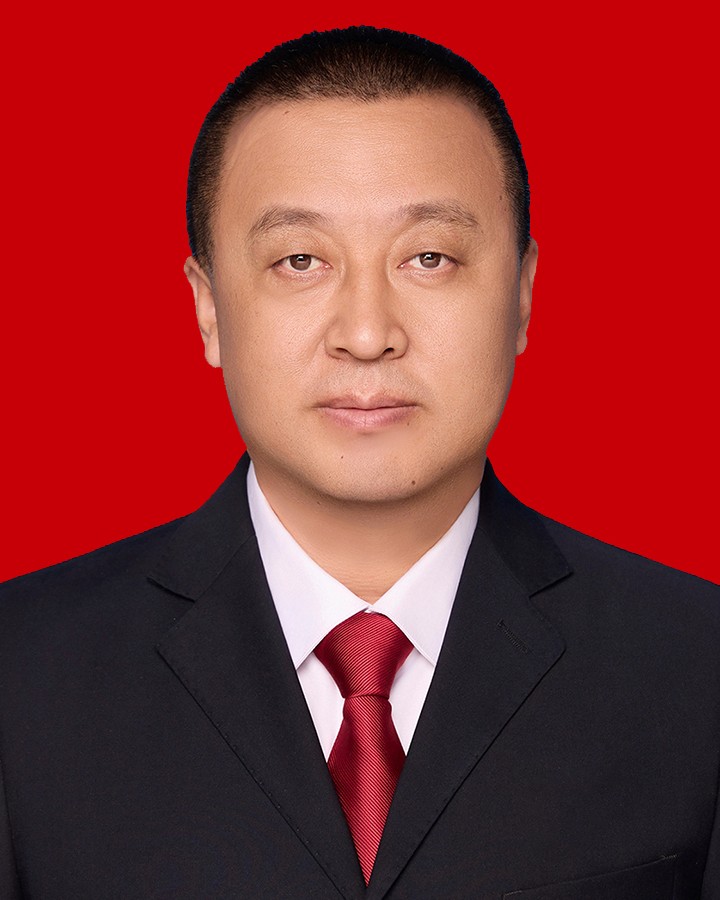 王书记证件照.jpg